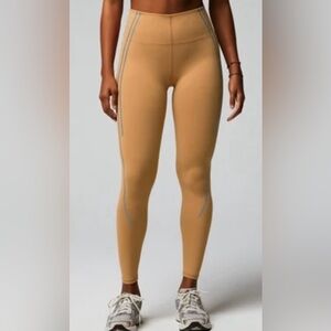 Fabletics Define Leggings Reflective Stripes Quicksand Size S NWT
